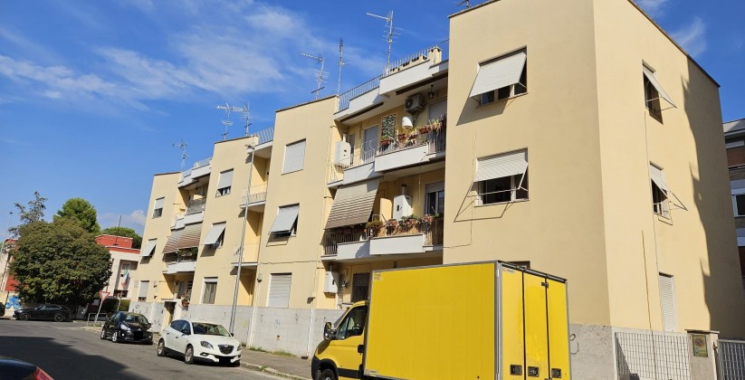 ESTERNO 1