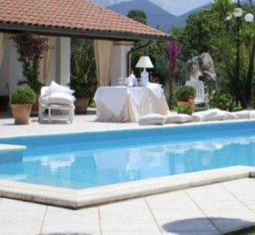 PORZIONE DI BIFAMILIARE CON AMPIO GIARDINO E PISCINA - Sonnino…