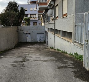 Garage in vendita Via Ezio